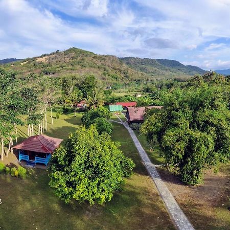 Bed and Breakfast 4 Pohon - Les 4 Arbres Pandang Экстерьер фото