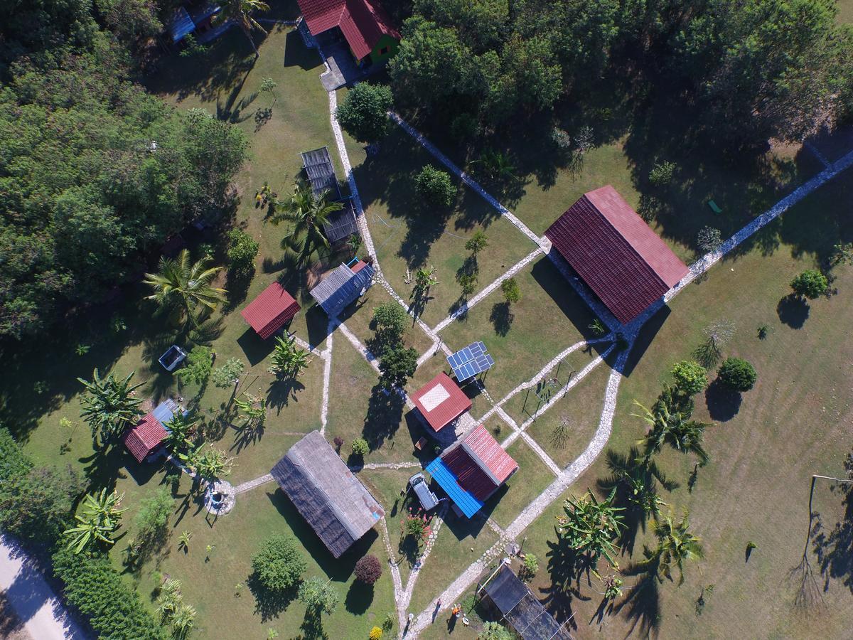 Bed and Breakfast 4 Pohon - Les 4 Arbres Pandang Экстерьер фото